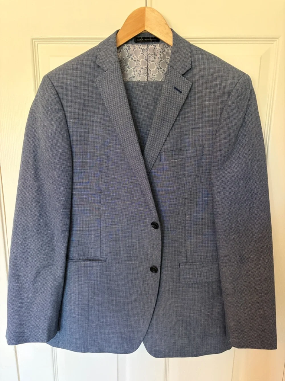 Men's Light Blue Textured Perry Ellis Suit